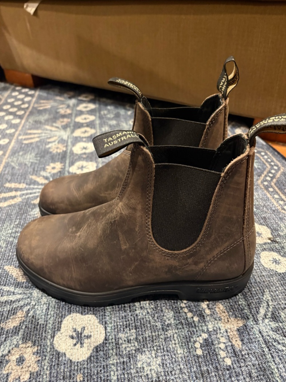 Women’s Classic Chelsea Blundstone Boot - Picture 3 of 9